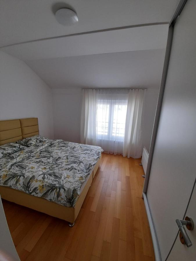 Apartman Lena บันยาลูกา ภายนอก รูปภาพ